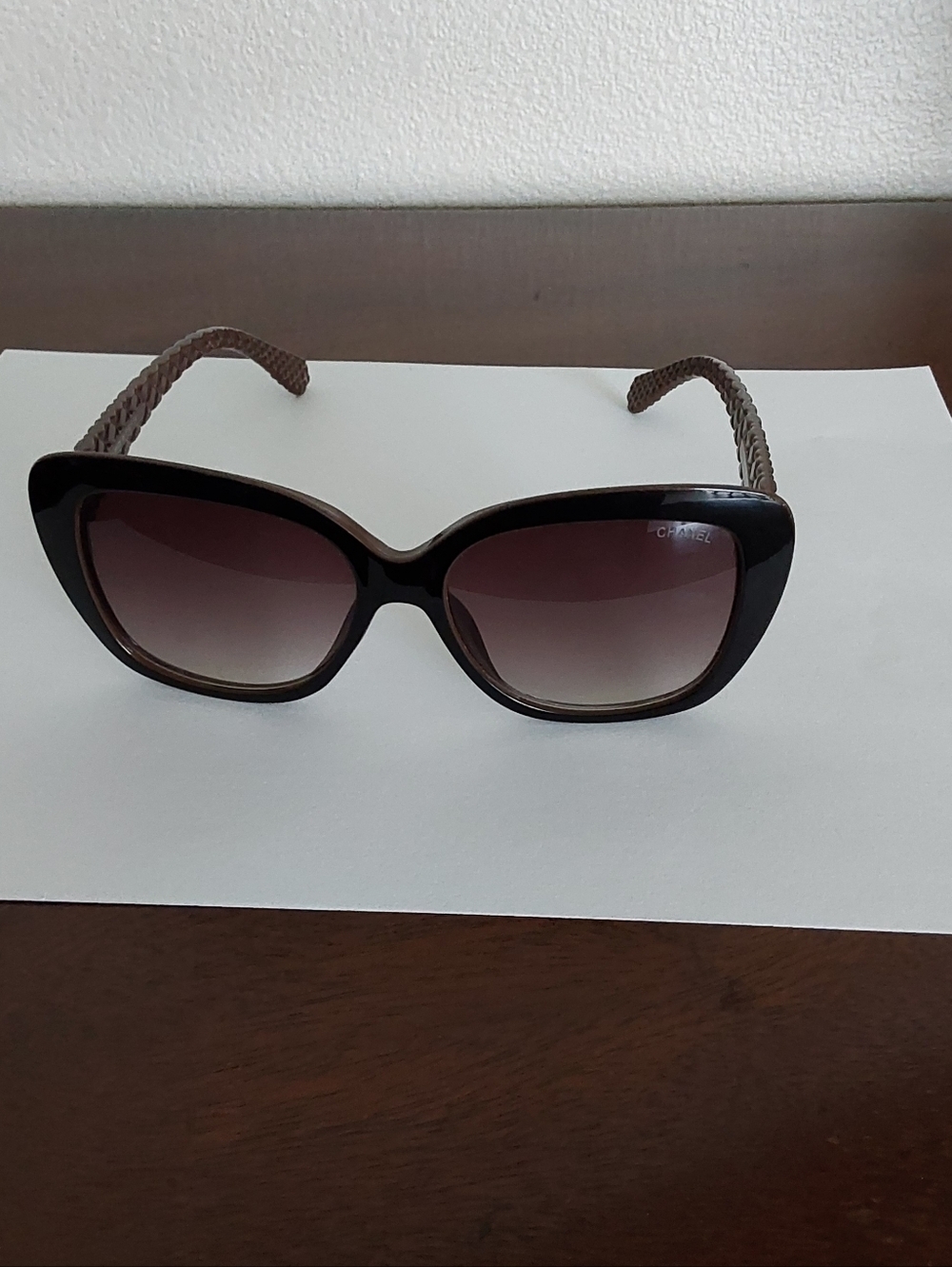 Authentic Chanel 9173 Quilted Brown & Gold CC Logo Women's Sunglasses 58-20-142 - Picture 2 of 10